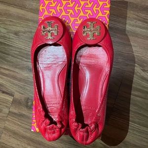 Tory Burch Minnie Patent Leather Flats Gold Detail